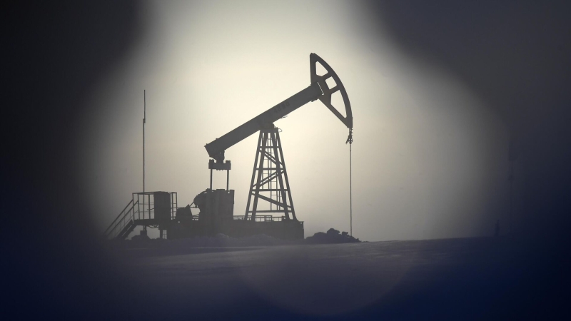 Минфин США подсчитал, сколько нефти Россия продает через западные сервисы